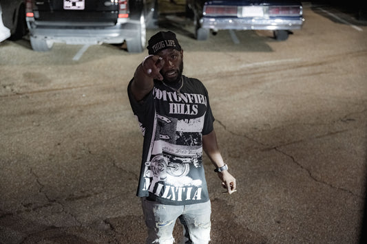 COTTONFIELD HILLS MILITIA/ LISTEN TO QUE HEFFE TEE (BLACK)